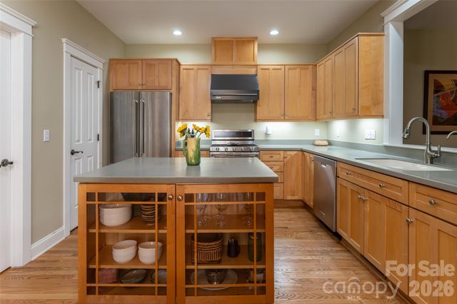 1328 Heathbrook Circle, Asheville, NC 28803