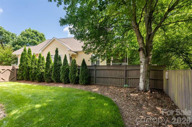 1328 Heathbrook Circle, Asheville, NC 28803