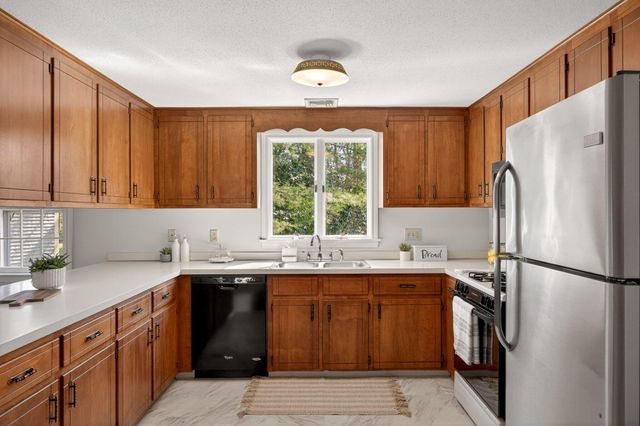 493 Prince Hinckley Road, Centerville, MA 02632