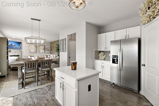 2448 Solace Drive, Commerce Charter Township, MI 48382