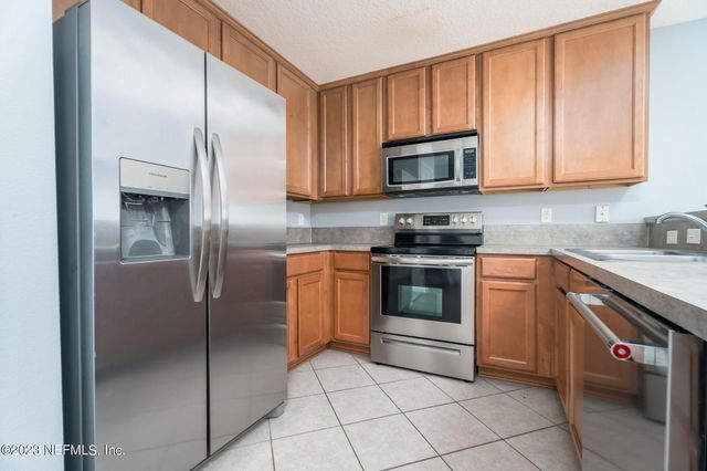 822 BLACK CHERRY Drive S, St. Johns, FL 32259