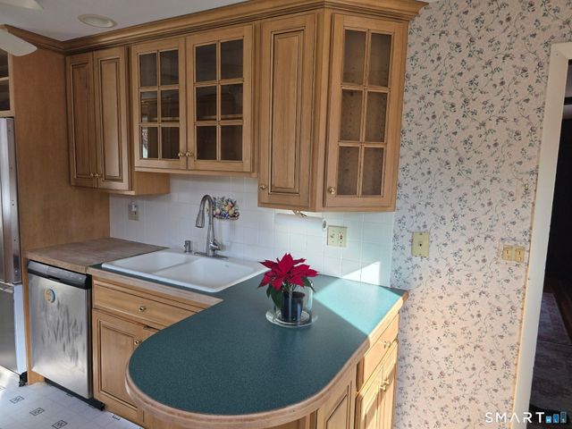 23 Cedar Drive, Danbury, CT 06811