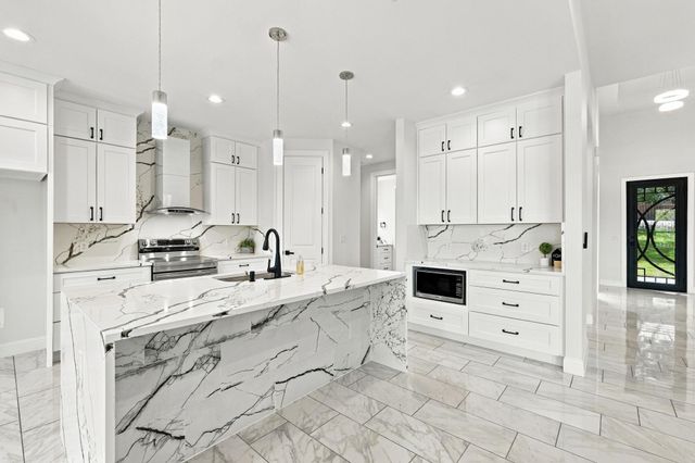 20302 Boggy Ford RD, Lago Vista, TX 78645