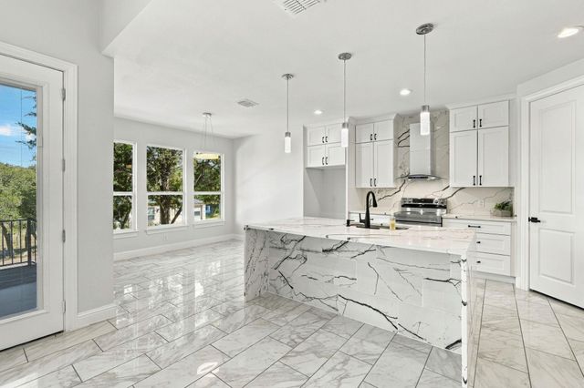 20302 Boggy Ford RD, Lago Vista, TX 78645