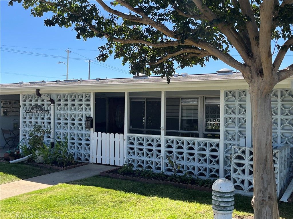 13862 Fresh Meadow Lane, M3-8J, Seal Beach, CA 90740 — exterior