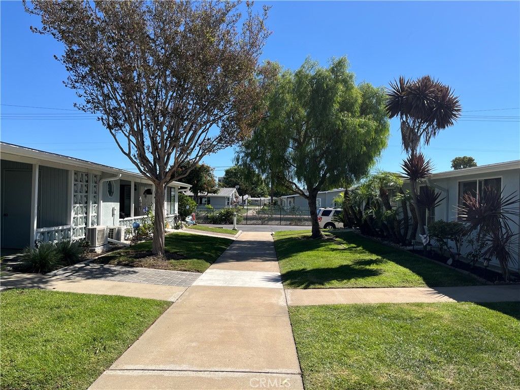 13862 Fresh Meadow Lane, M3-8J, Seal Beach, CA 90740 — photo 2