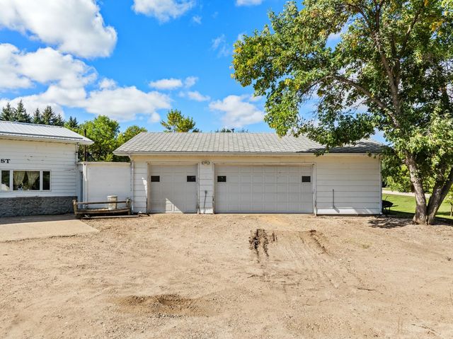 1100 78th St SE, Minot, ND 58701