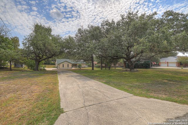 1260 Flaming Oak, New Braunfels, TX 78132