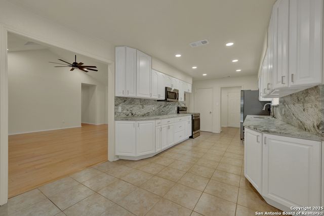 1260 Flaming Oak, New Braunfels, TX 78132