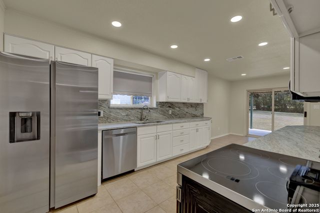 1260 Flaming Oak, New Braunfels, TX 78132