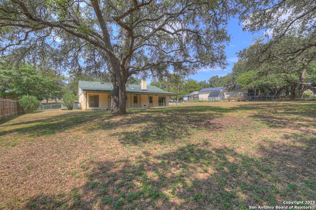 1260 Flaming Oak, New Braunfels, TX 78132