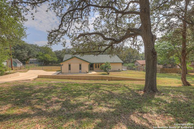 1260 Flaming Oak, New Braunfels, TX 78132