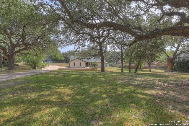 1260 Flaming Oak, New Braunfels, TX 78132