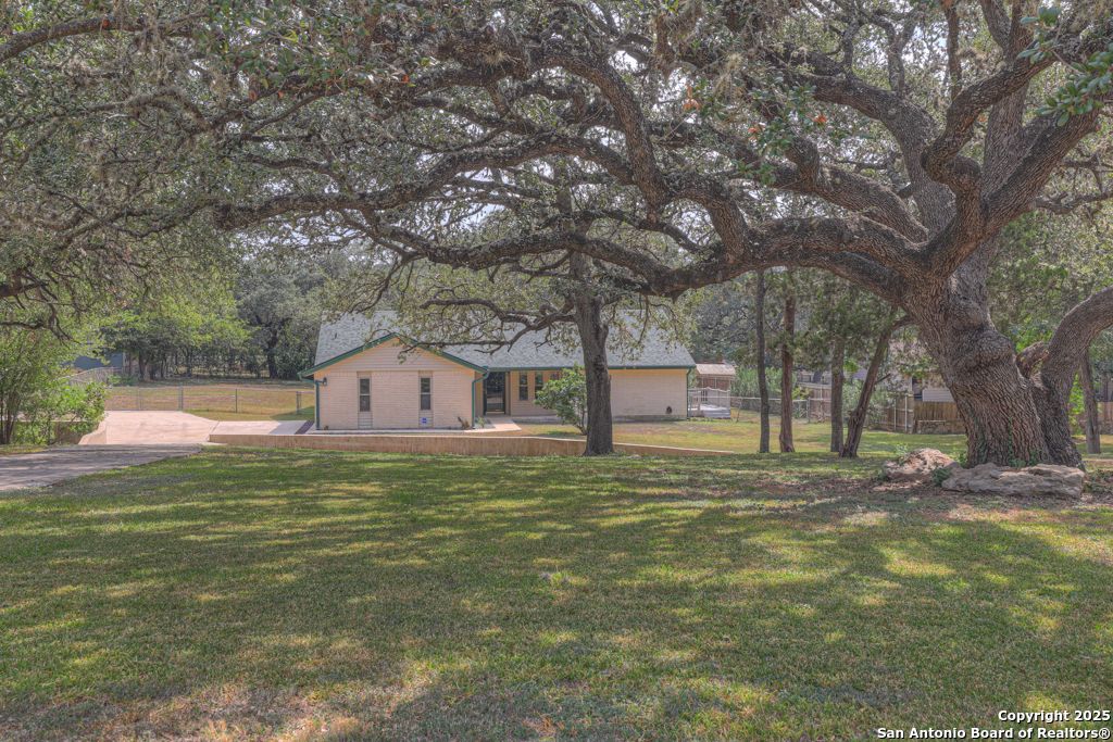 1260 Flaming Oak, New Braunfels, TX 78132