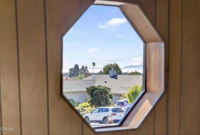 312 Regis Avenue, Ventura, CA 93003