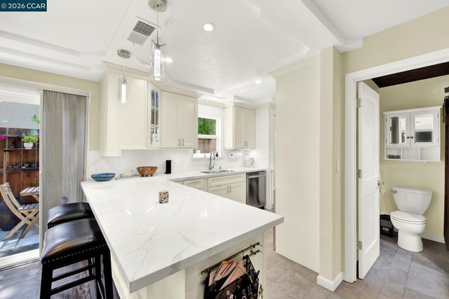 1896 San Vincente Dr 12, Concord, CA 94519
