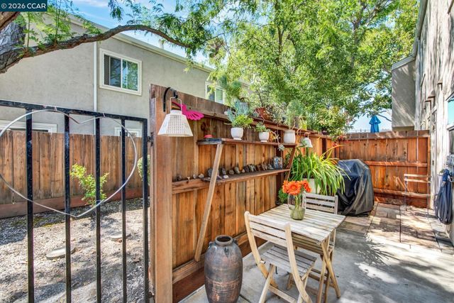 1896 San Vincente Dr 12, Concord, CA 94519