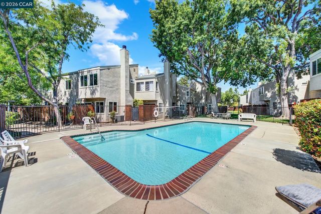 1896 San Vincente Dr 12, Concord, CA 94519