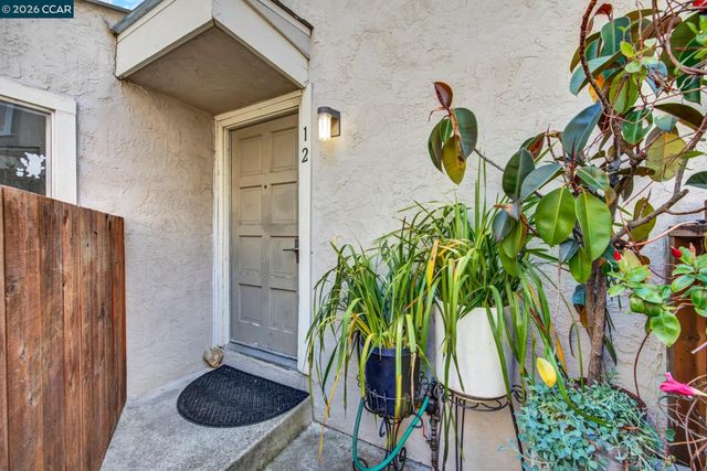 1896 San Vincente Dr 12, Concord, CA 94519