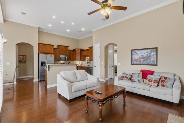 50 ARABELLA CIR, Oakland, TN 38060