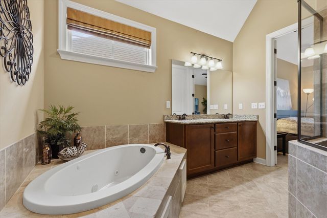 50 ARABELLA CIR, Oakland, TN 38060