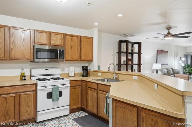 42842 Patty Lane, Van Buren, MI 48111