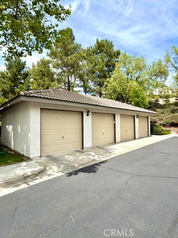 27 Chaumont Circle, Lake Forest, CA 92610