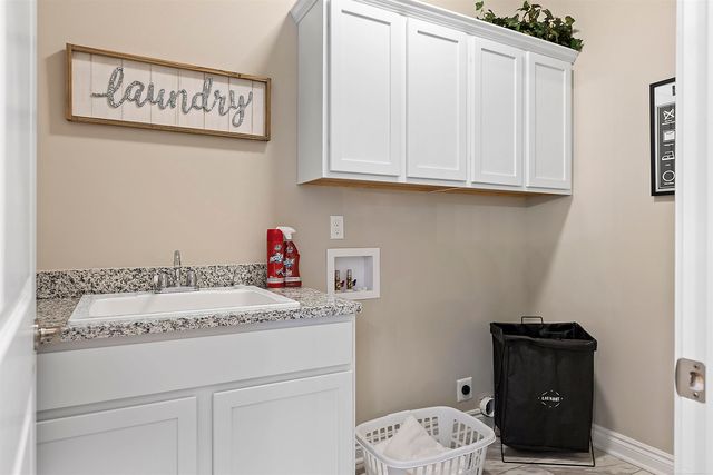 2251 Chase Drive 109, Howell, MI 48855