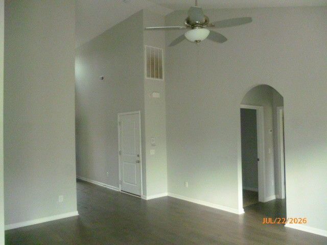 718 Monarchos Bnd, Burns, TN 37029
