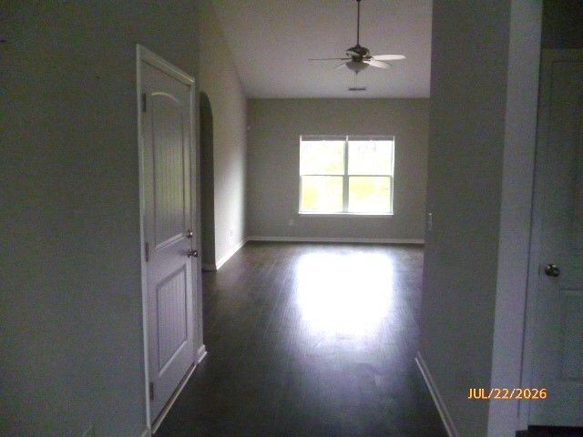 718 Monarchos Bnd, Burns, TN 37029