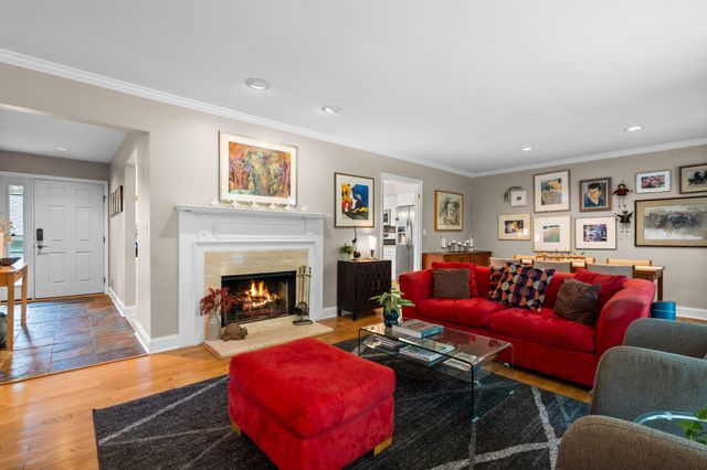 2202 Pine Grove Court, Ann Arbor, MI 48103