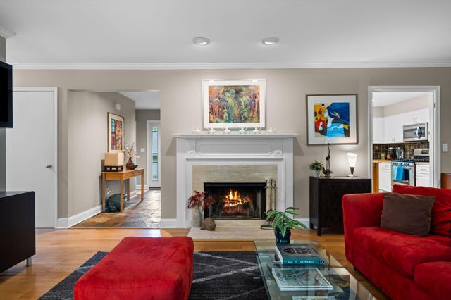2202 Pine Grove Court, Ann Arbor, MI 48103