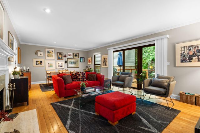 2202 Pine Grove Court, Ann Arbor, MI 48103