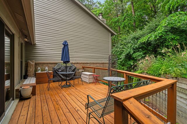 2202 Pine Grove Court, Ann Arbor, MI 48103