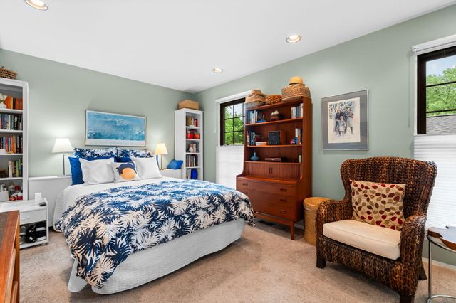 2202 Pine Grove Court, Ann Arbor, MI 48103