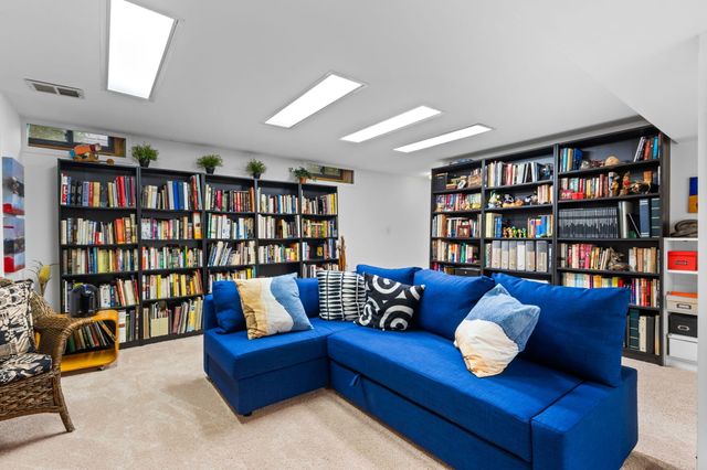 2202 Pine Grove Court, Ann Arbor, MI 48103