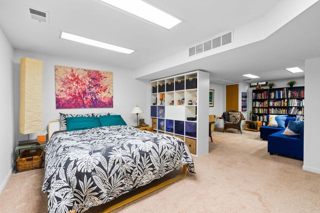 2202 Pine Grove Court, Ann Arbor, MI 48103