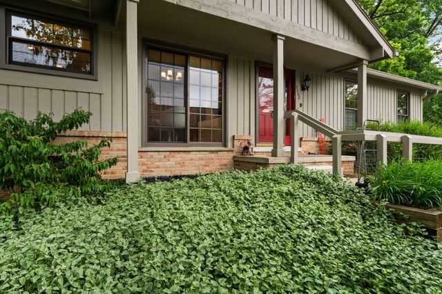 2202 Pine Grove Court, Ann Arbor, MI 48103