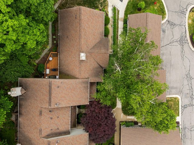 2202 Pine Grove Court, Ann Arbor, MI 48103