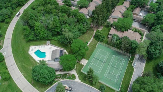 2202 Pine Grove Court, Ann Arbor, MI 48103