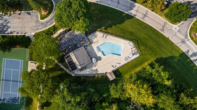 2202 Pine Grove Court, Ann Arbor, MI 48103