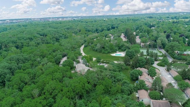 2202 Pine Grove Court, Ann Arbor, MI 48103