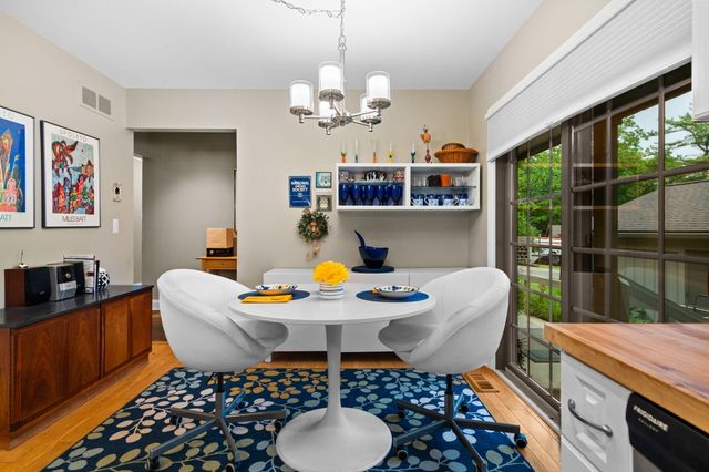 2202 Pine Grove Court, Ann Arbor, MI 48103