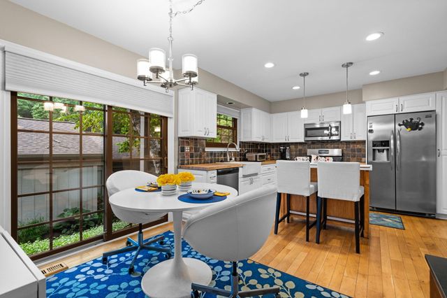 2202 Pine Grove Court, Ann Arbor, MI 48103
