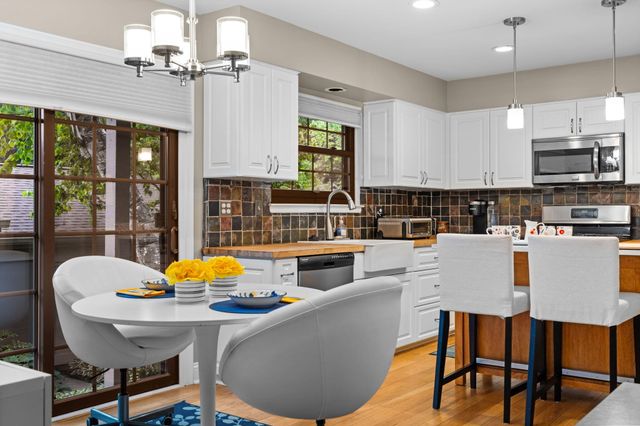 2202 Pine Grove Court, Ann Arbor, MI 48103