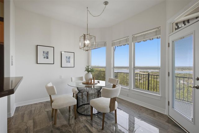 7008 Deepwood DR, Lago Vista, TX 78645