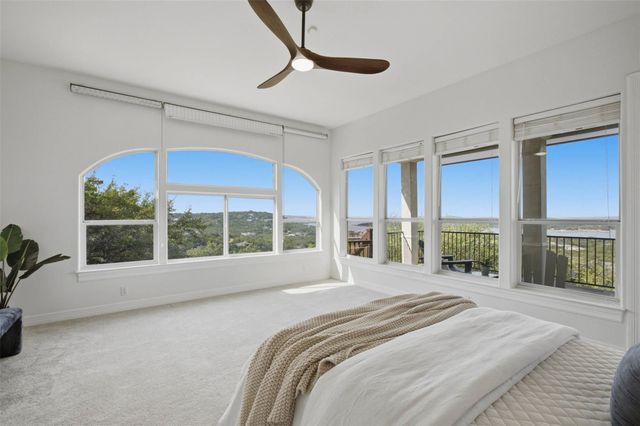 7008 Deepwood DR, Lago Vista, TX 78645