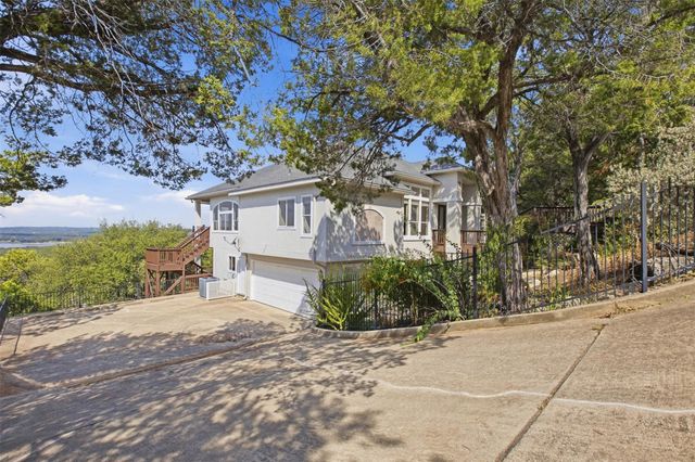 7008 Deepwood DR, Lago Vista, TX 78645