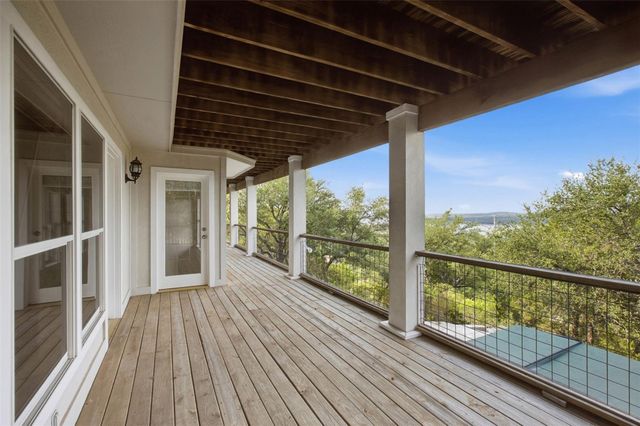 7008 Deepwood DR, Lago Vista, TX 78645