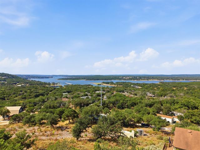 7008 Deepwood DR, Lago Vista, TX 78645